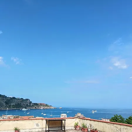 Mungi Bay, Flat With Sea View Roof Top Terrace Giardini Naxos Exterior photo