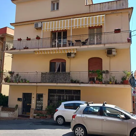 Mungi Bay, Flat With Sea View Roof Top Terrace Giardini Naxos Exterior photo