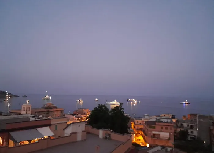 Mungi Bay, Flat With Sea View Roof Top Terrace