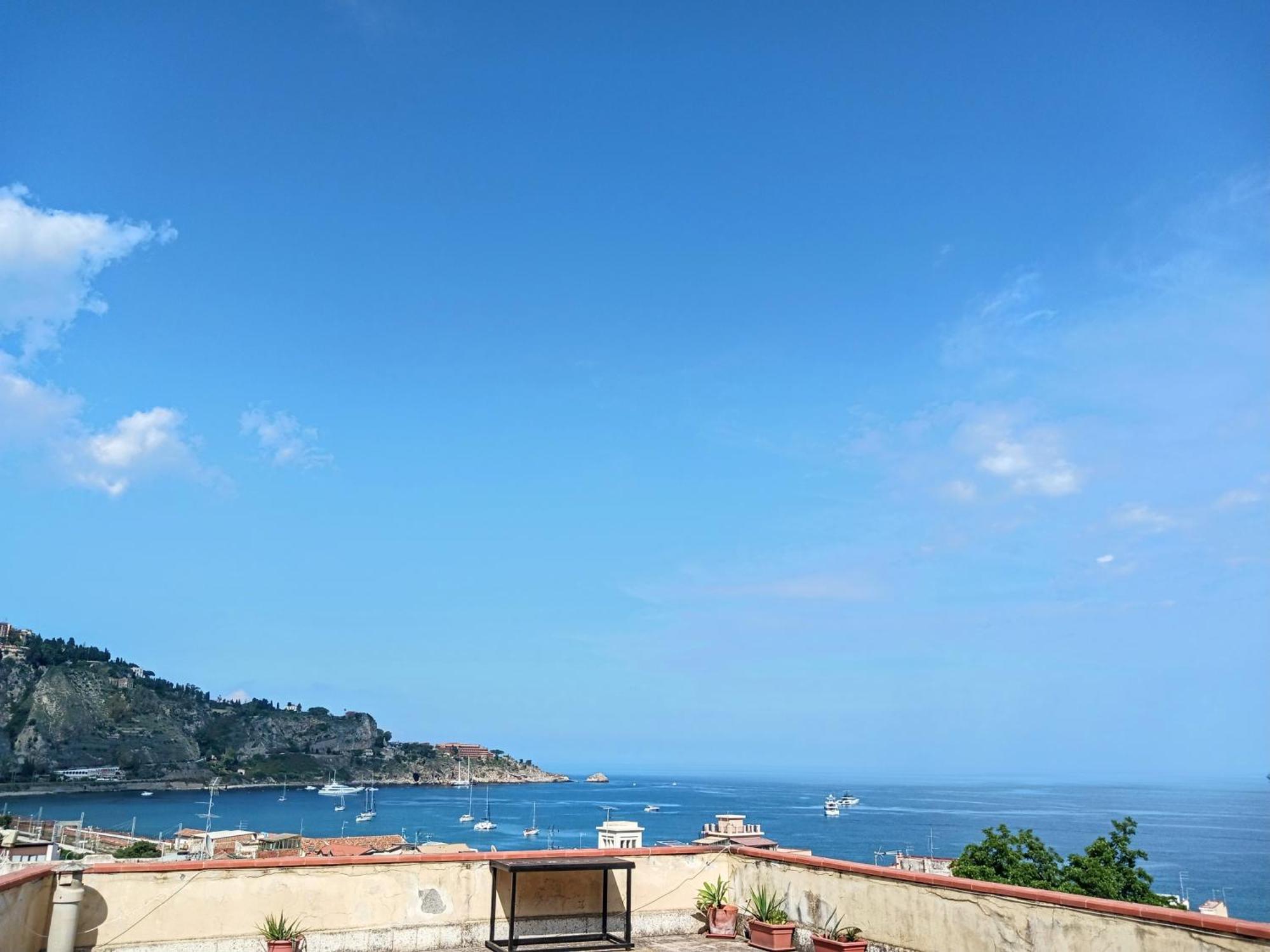 Apartment Mungi Bay, Flat With Sea View Roof Terrace