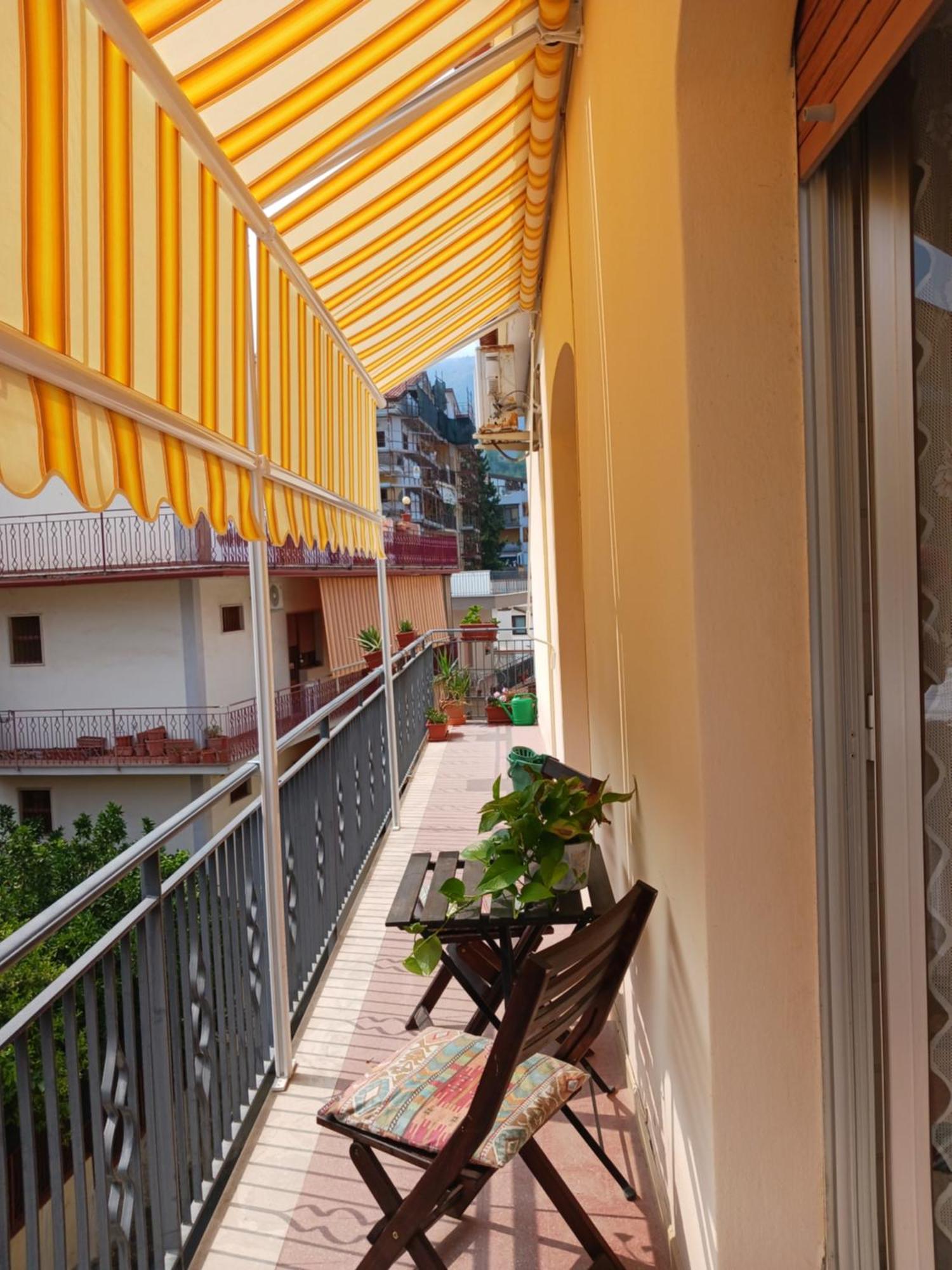 Mungi Bay, Flat With Sea View Roof Terrace *